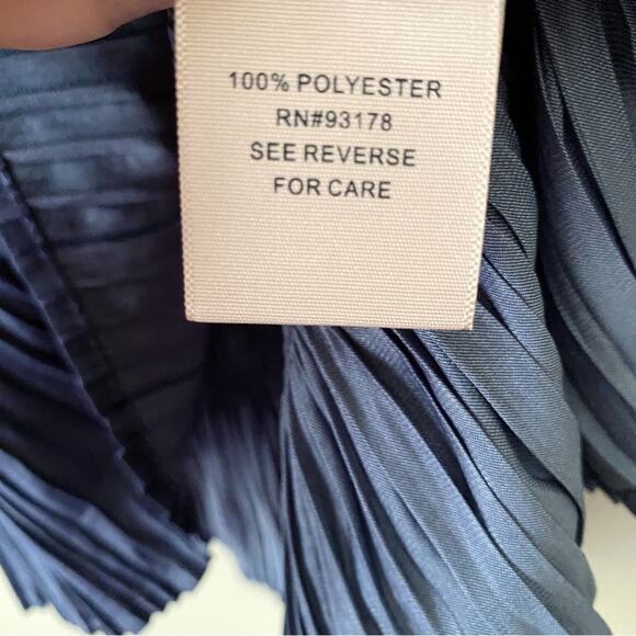 Philosophy | Long Sleeve V-neck Blouse Top Pleated Smocked Waist Blue Medium - Picture 5 of 5